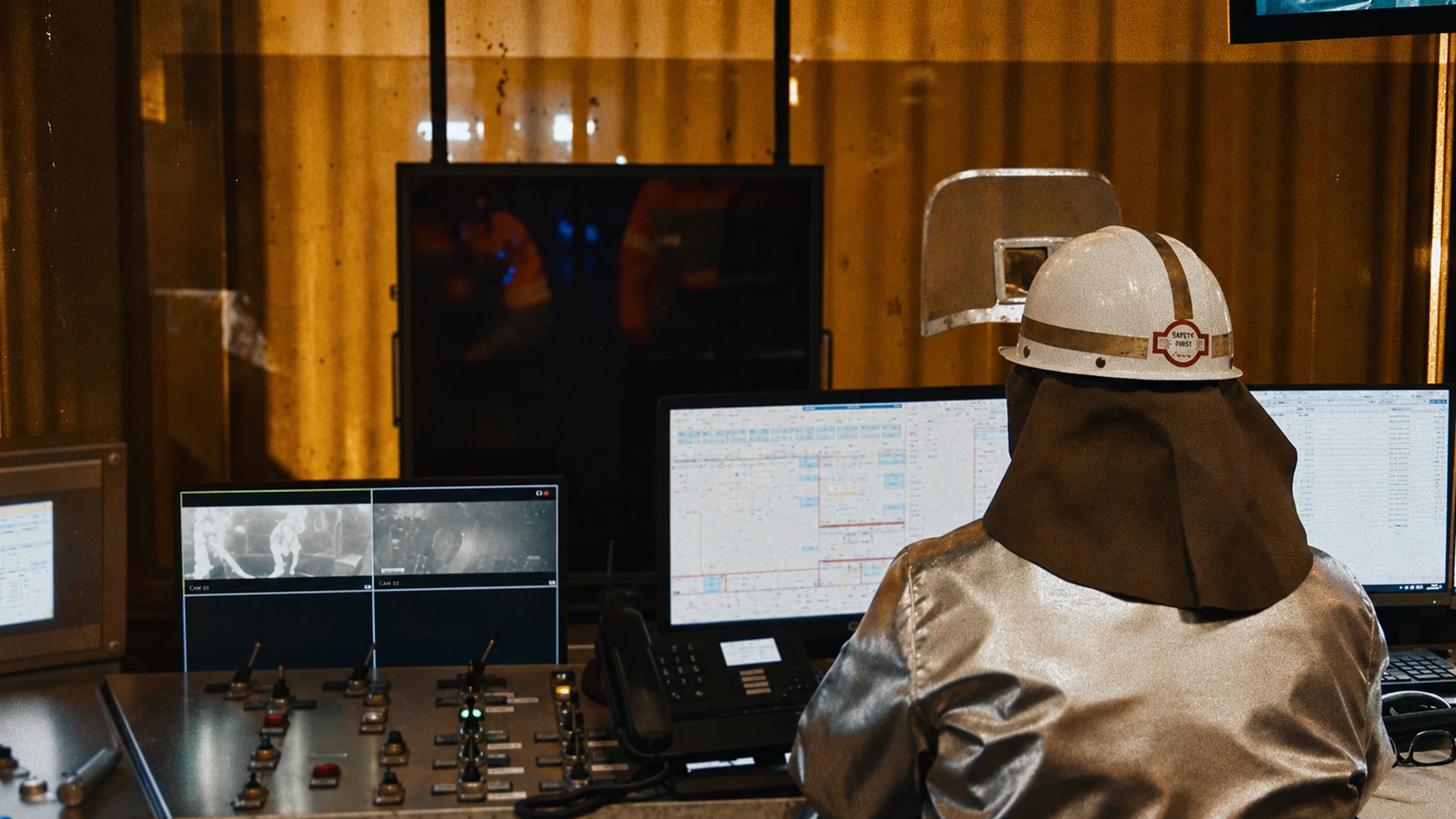 Industrial operators using an AI-assisted control system